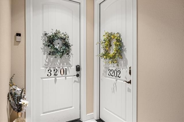 401 E Pearl Street - Photo 1