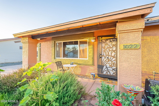 1022 W Apollo Avenue - Photo 1