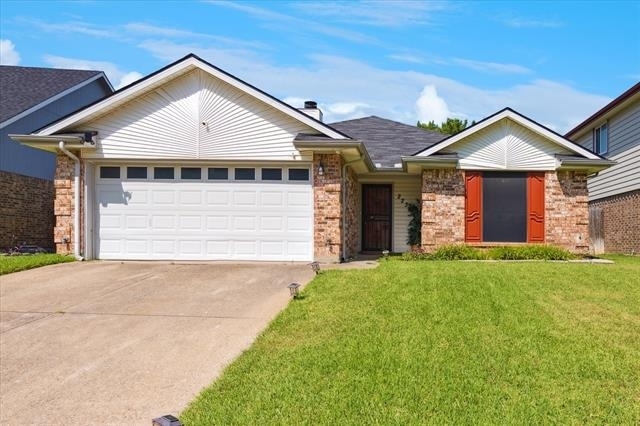 2232 Turf Club Drive - Photo 1