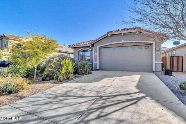327 W Tamarack Drive - Photo 1