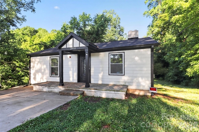 2958 Reid Avenue - Photo 1