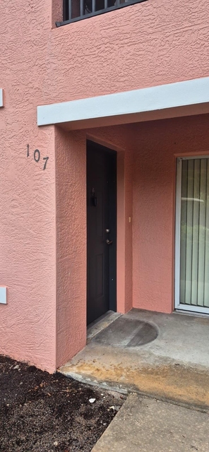 138 Sw Peacock Boulevard - Photo 1