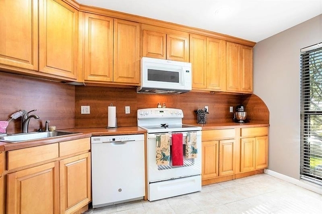 1700 Presidential Way - Photo 1