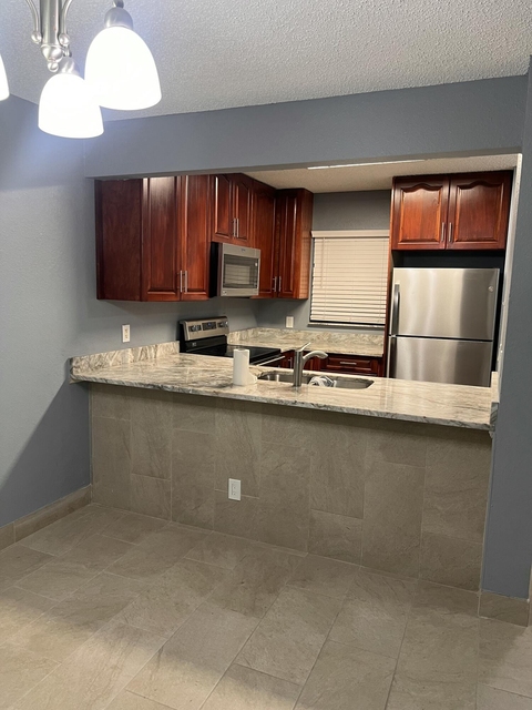 1661 E Balfour Point Drive - Photo 1
