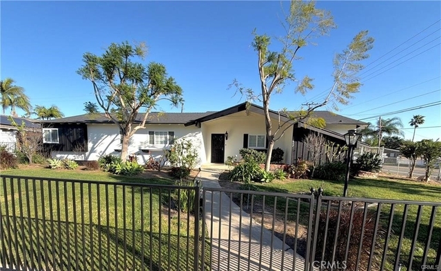 12472 Woodlawn - Photo 1