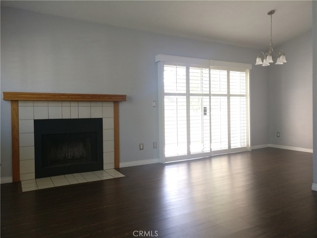 180 Greenmoor - Photo 1