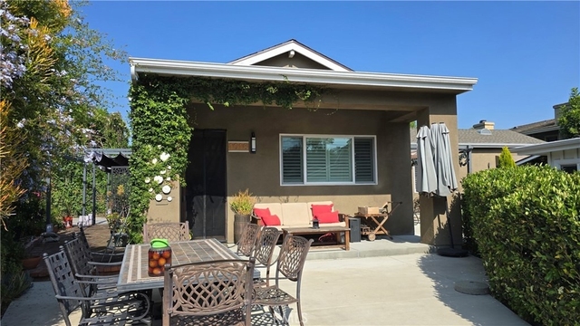 1018 La Presa Drive - Photo 1