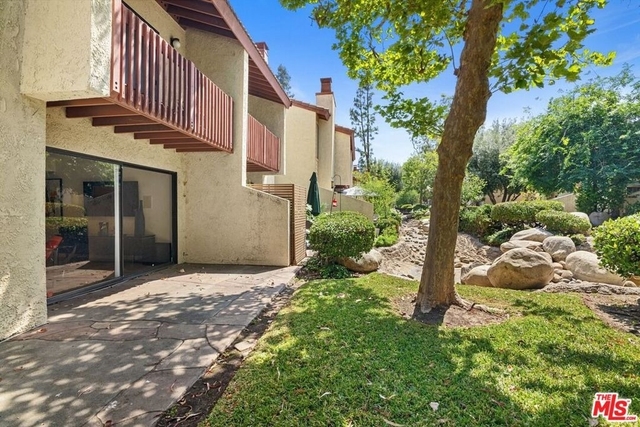 5720 Owensmouth Avenue - Photo 1