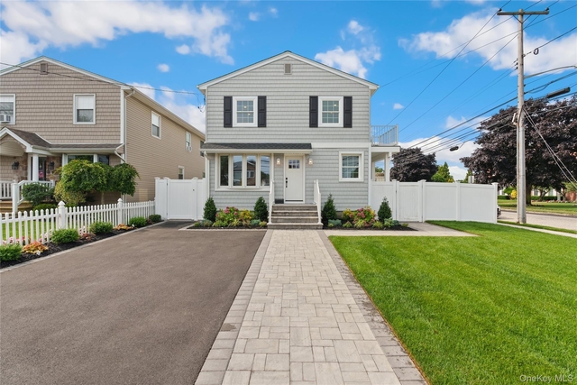 3914 Waverly Avenue - Photo 1