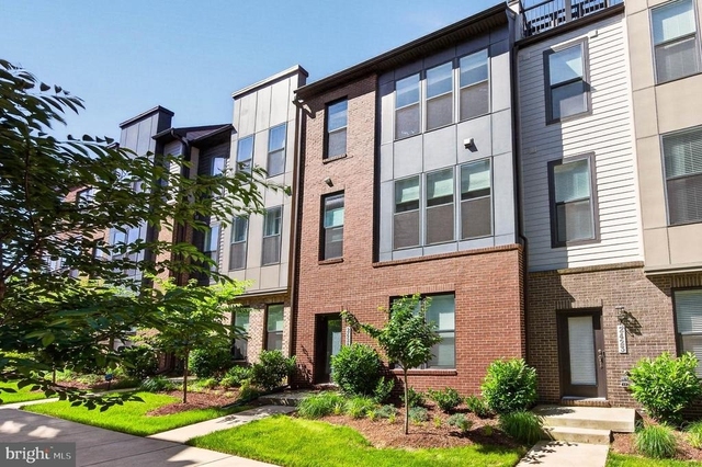 2421 Liberty Loop - Photo 1