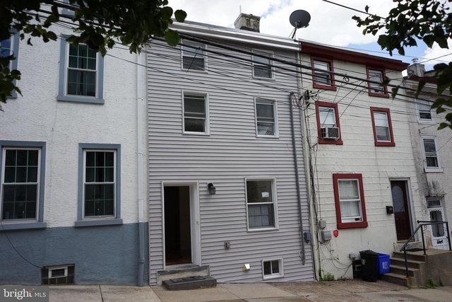 135 Gay Street - Photo 1