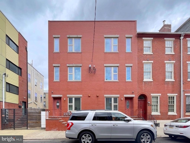 1131 Green Street - Photo 1
