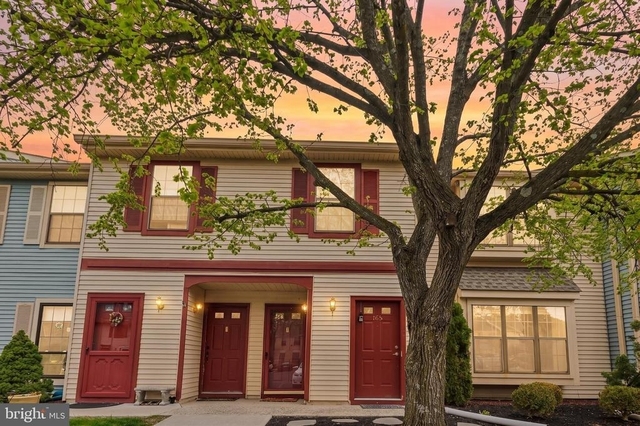 165 Wyndham Place - Photo 1