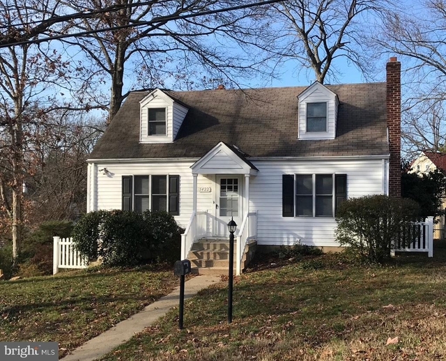5422 Varnum Street - Photo 1