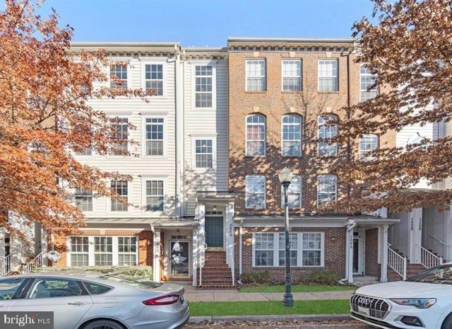 206 Heathwalk Street - Photo 1