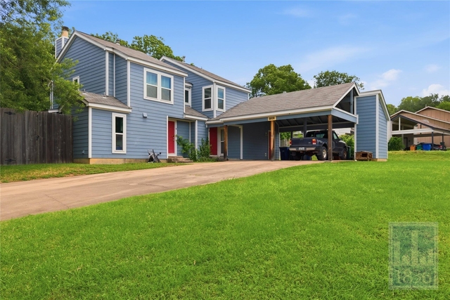 8108 Hood Cir - Photo 1
