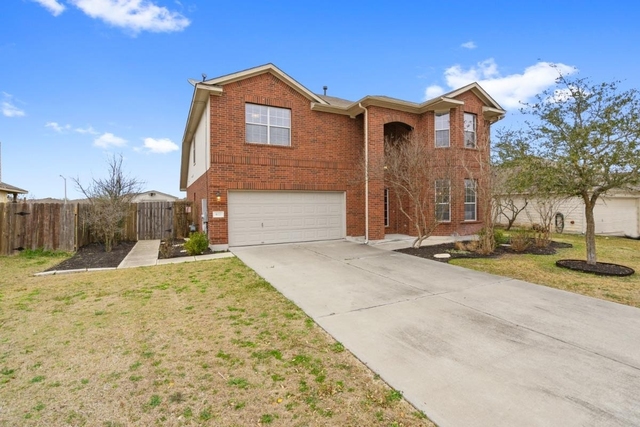 652 Dark Horse Ln - Photo 1