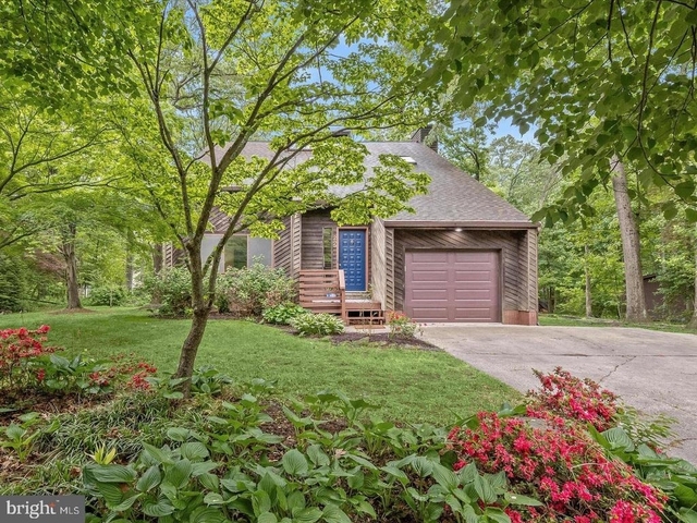 285 Michener Court E - Photo 1