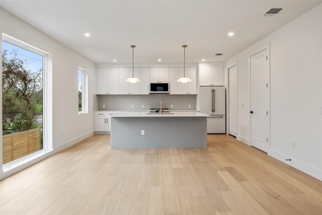 732 Springdale Rd - Photo 1