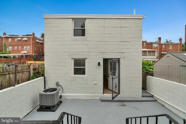 518 Oglethorpe Street Ne - Photo 1