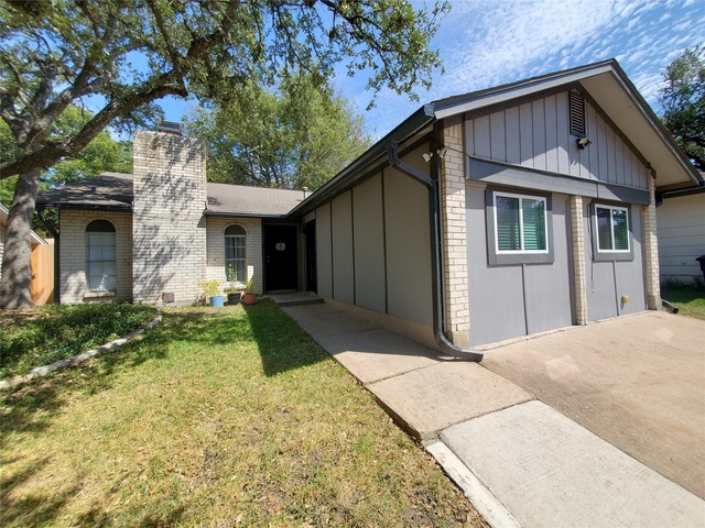 924 Acorn Oaks Dr - Photo 1