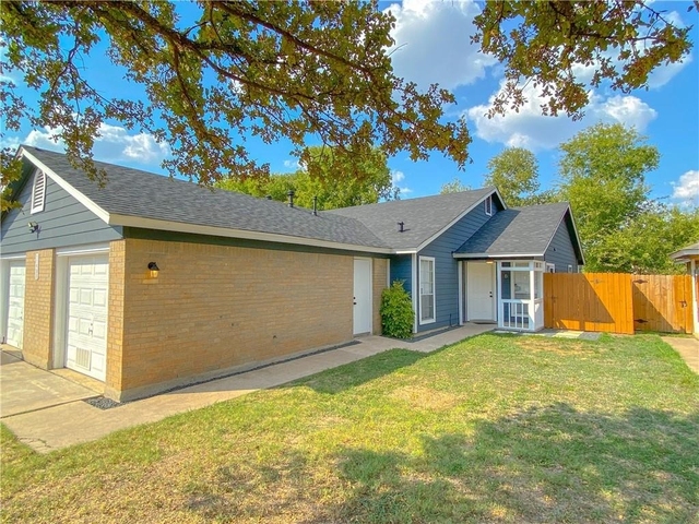 11908 Sunhillow Bnd - Photo 1