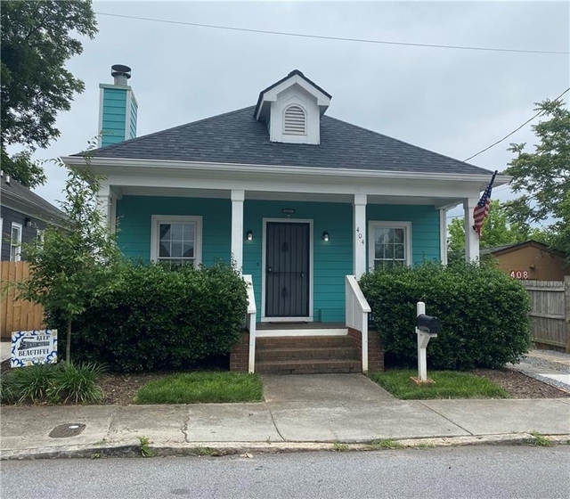 404 Bass Street Sw - Photo 1