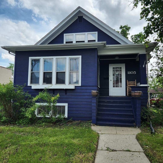 1105 W Touhy Avenue - Photo 1