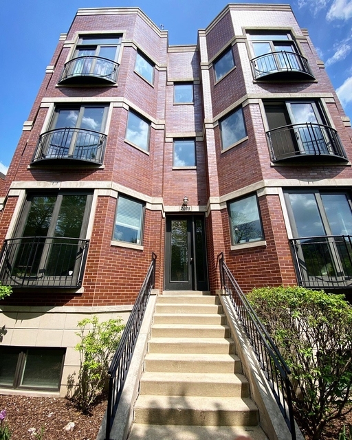 2038 W Iowa Street - Photo 1