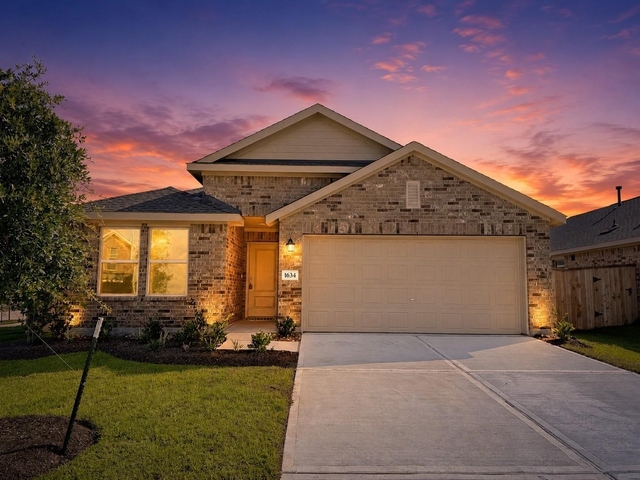 1634 Blue Cypress Drive - Photo 1