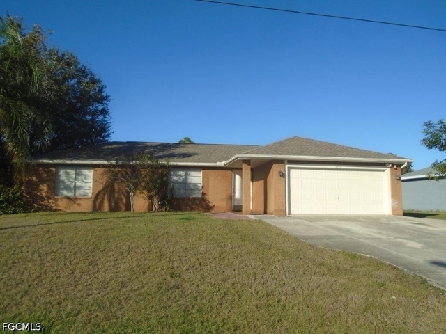 3310 9th Street W - Photo 1