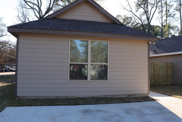 9596 Darkwood Street - Photo 1