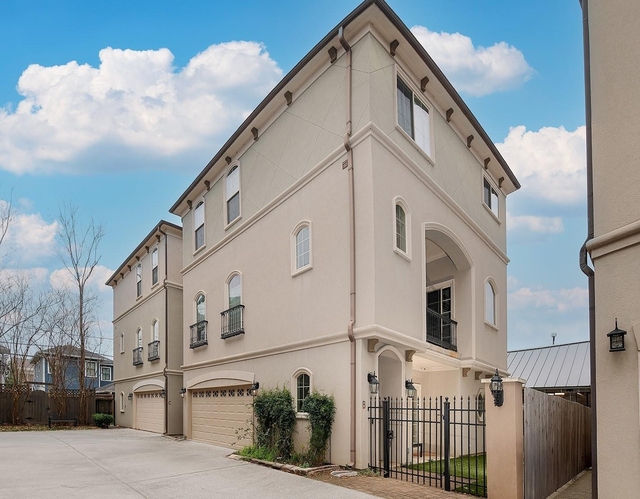 514 Cortlandt Street - Photo 1
