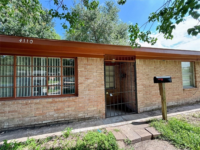 4110 Knotty Oaks Trail - Photo 1
