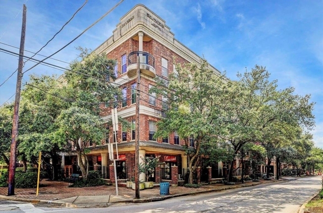 1618 Elgin Street - Photo 1