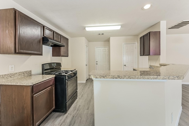702 North Ella Creek Drive - Photo 1