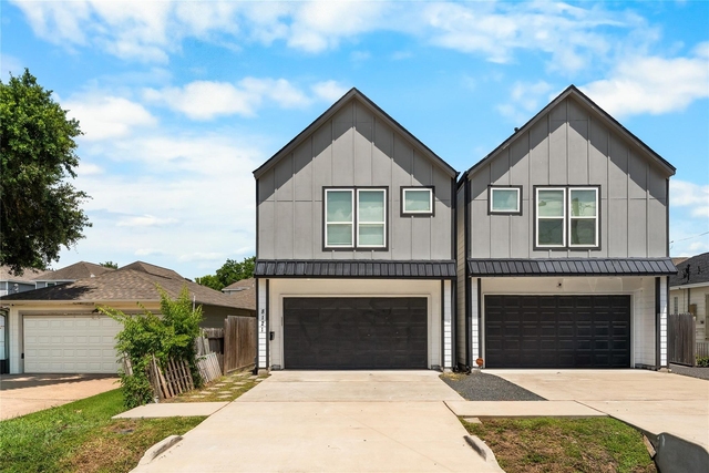 8121 Grandview Street - Photo 1