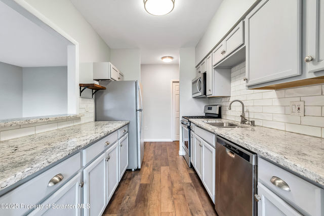 1711 Summit Pointe - Photo 1