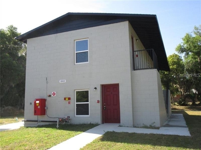 1002 E Mcdonald Avenue - Photo 1