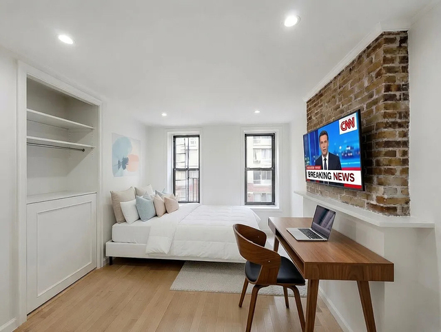517 West 46th Street - Photo 1