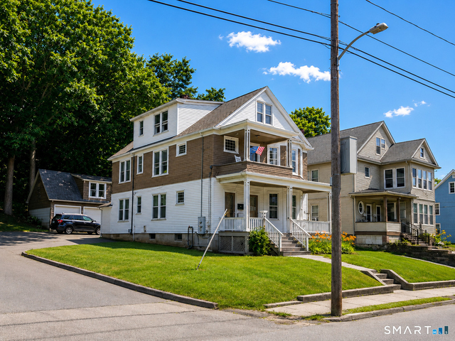 386 Brightwood Avenue - Photo 1