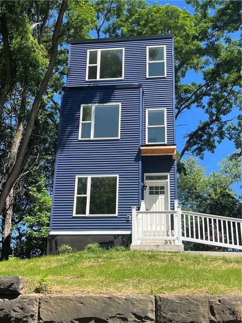902 Morrison St - Photo 1