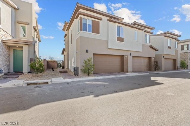 692 Echelon Street - Photo 1