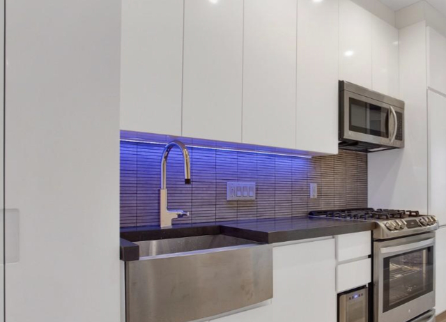 195 Stanton Street - Photo 1