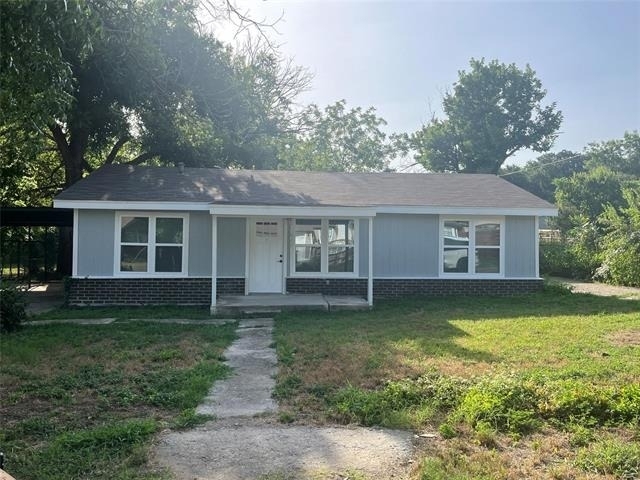 642 Astoria Avenue - Photo 1