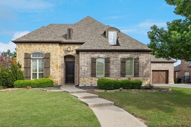 580 Butchart Drive - Photo 1