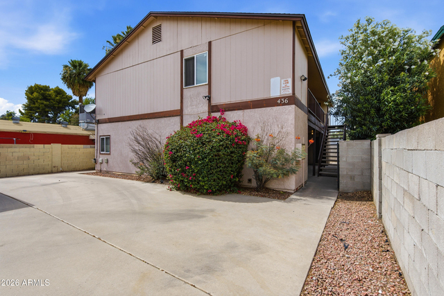 436 W Clark Street - Photo 1