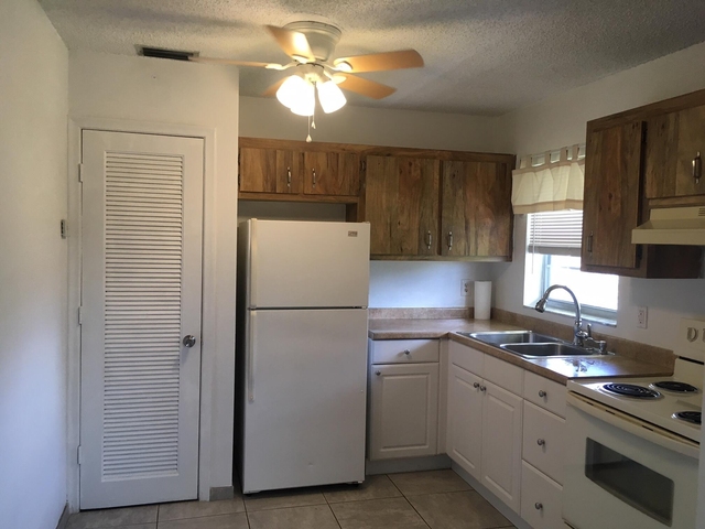 5186 Ne 6th Avenue - Photo 1
