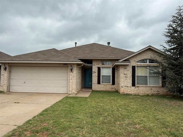 504 Eastridge Drive - Photo 1