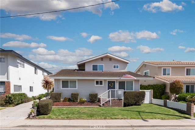 2703 Curtis Avenue - Photo 1